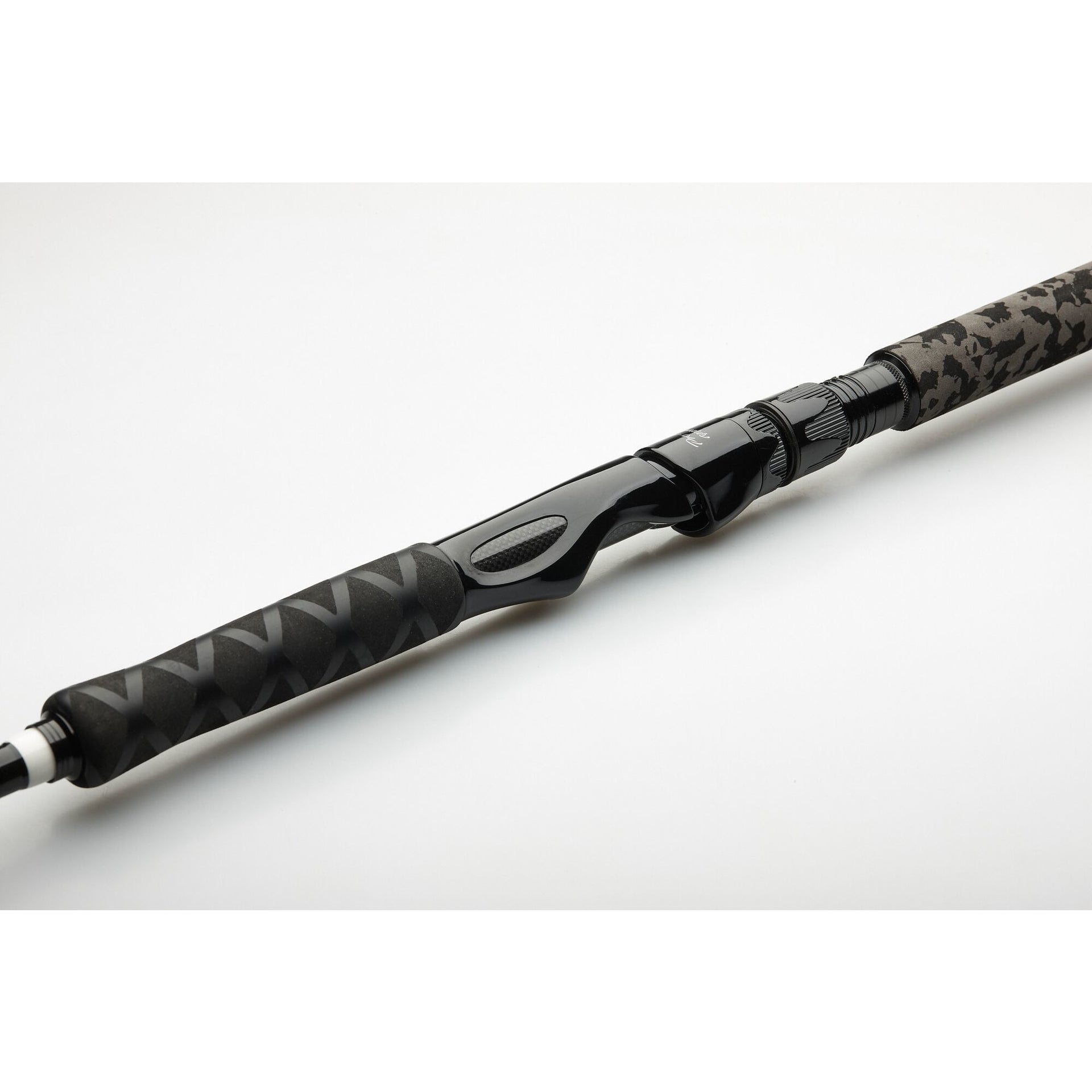 MADCAT White Spin Rod