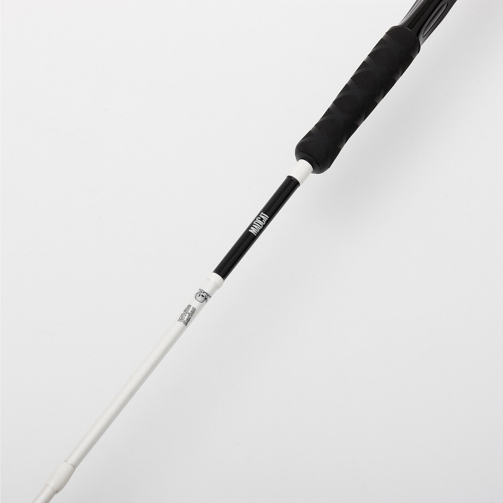 MADCAT White Vertical Rod