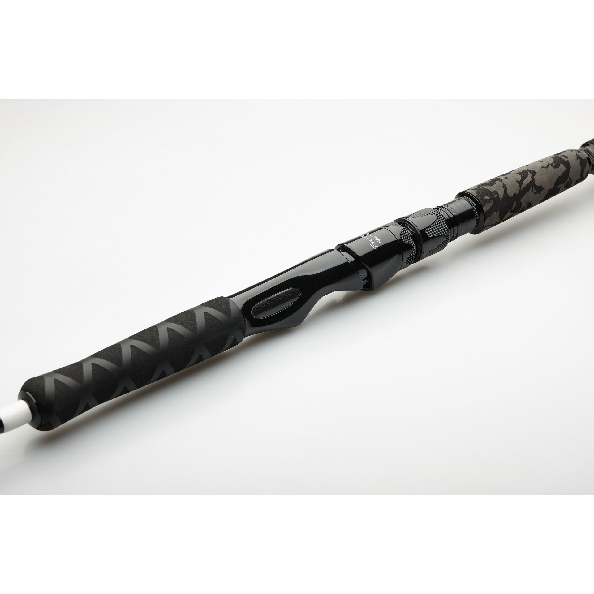 MADCAT White Vertical Rod