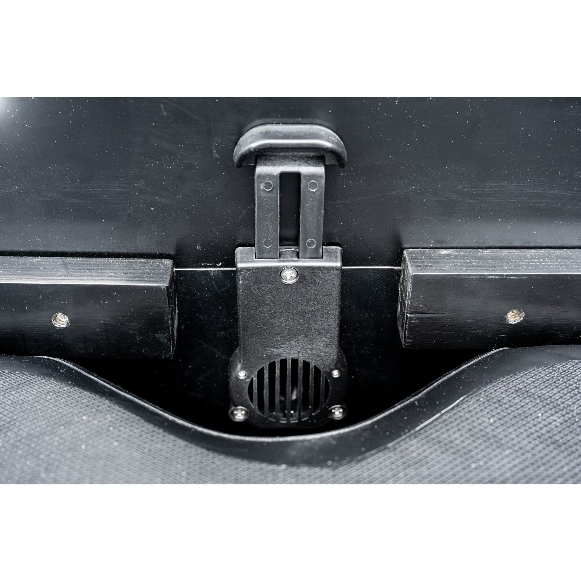 MADCAT Robuster Boat 235 cm