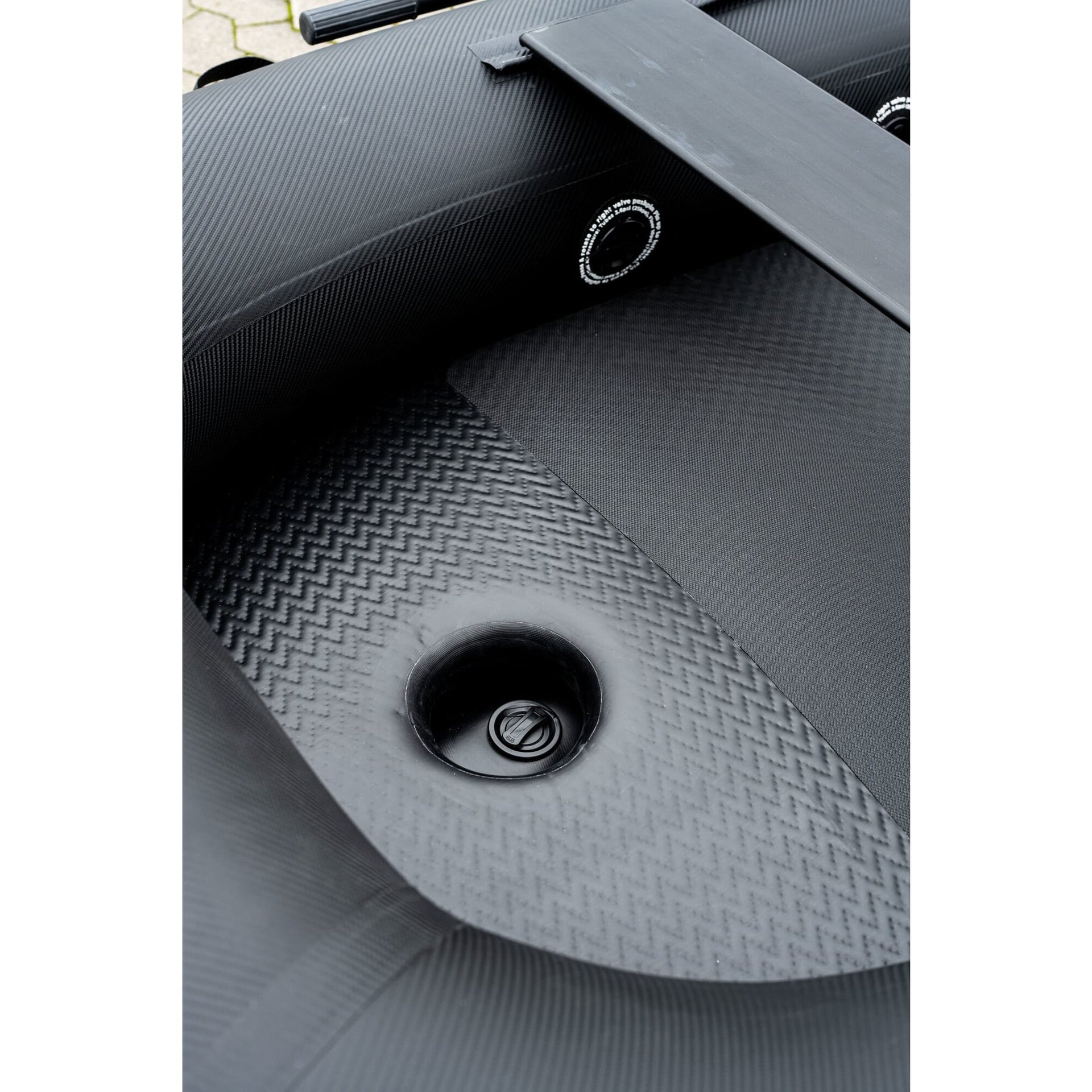 MADCAT Robuster Boat 235 cm