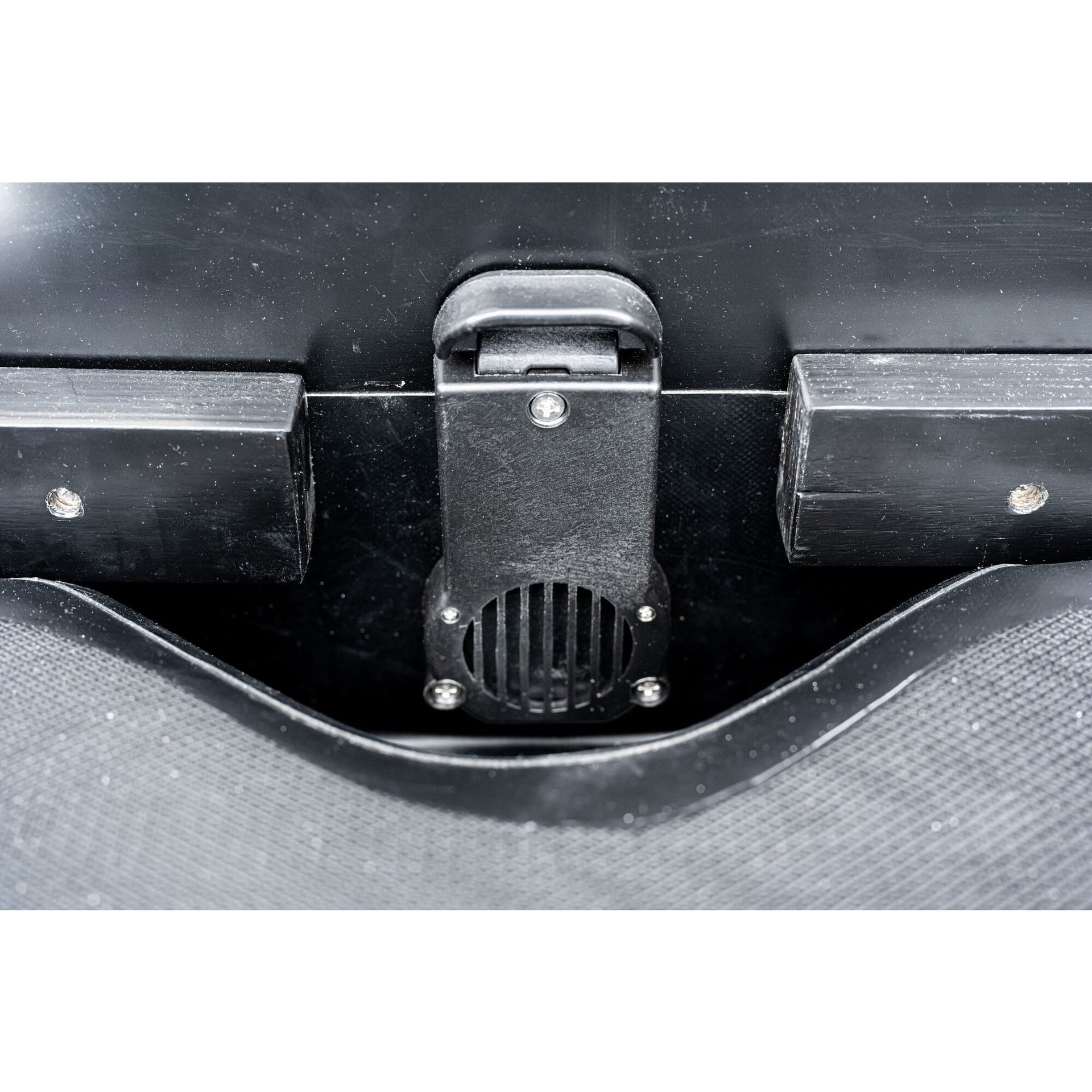 MADCAT Robuster Boat 235 cm