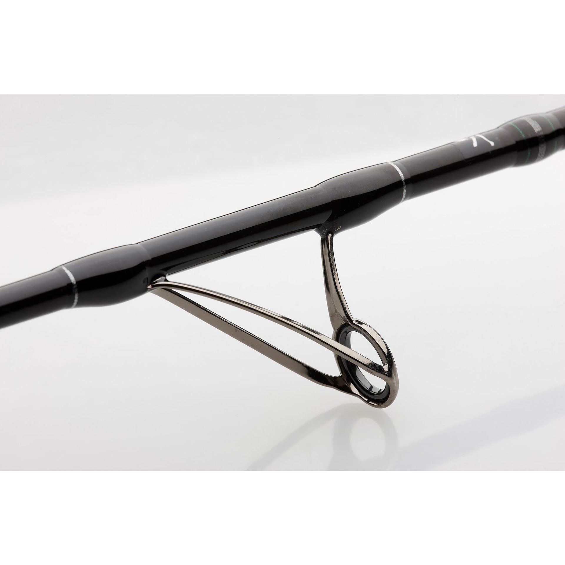MADCAT Black Vertical Rod
